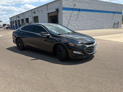 Used 2019 Chevrolet Malibu LT w/ Driver Confidence Package FWD image 7