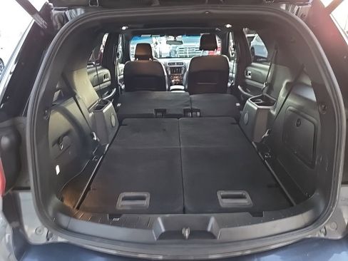 Used 2017 Ford Explorer XLT w/ Equipment Group 202A image 53