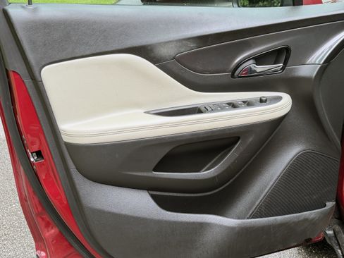 Used 2019 Buick Encore Preferred w/ Safety Package FWD image 4