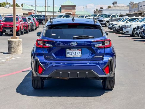 Used 2024 Subaru Crosstrek 2.0i Premium AWD/4WD image 3