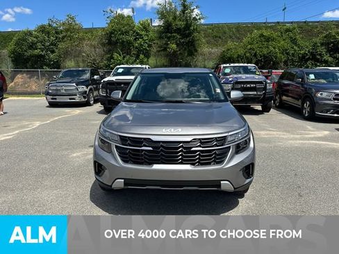 Used 2026 Kia Seltos LX FWD image 2