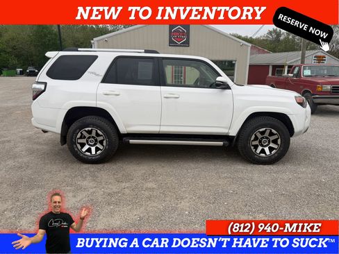 Used 2018 Toyota 4Runner TRD Off-Road Premium AWD/4WD image 8