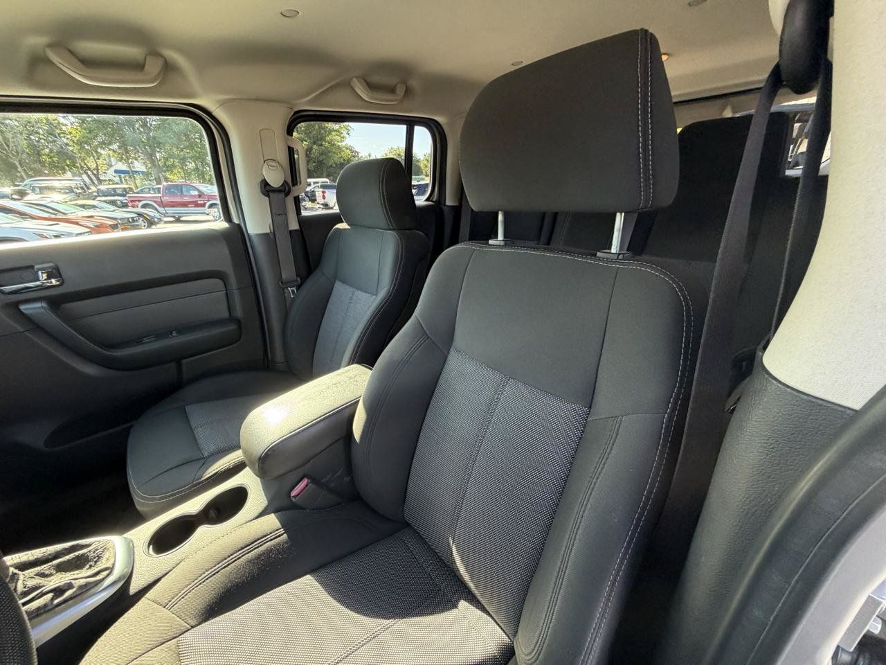 Used 2006 HUMMER H3 AWD/4WD image 25