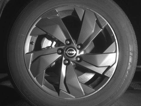 Used 2025 Nissan Rogue SV image 12