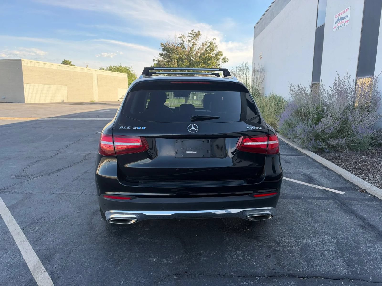 Used 2016 Mercedes-Benz GLC 300 4MATIC w/ Driver Assistance Package image 4