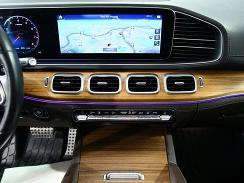 Used 2023 Mercedes-Benz GLS 450 4MATIC image 21