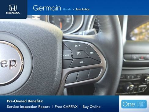Used 2020 Jeep Cherokee Latitude Lux w/ Trailer Tow Group AWD/4WD image 22