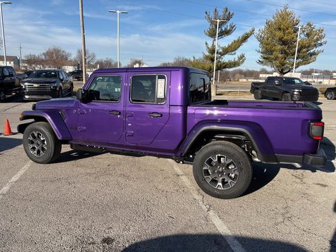 New 2026 Jeep Gladiator Sport image 19