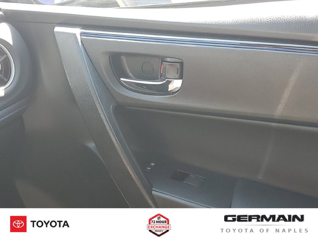 Used 2017 Toyota Corolla SE w/ SE Premium Package FWD image 28