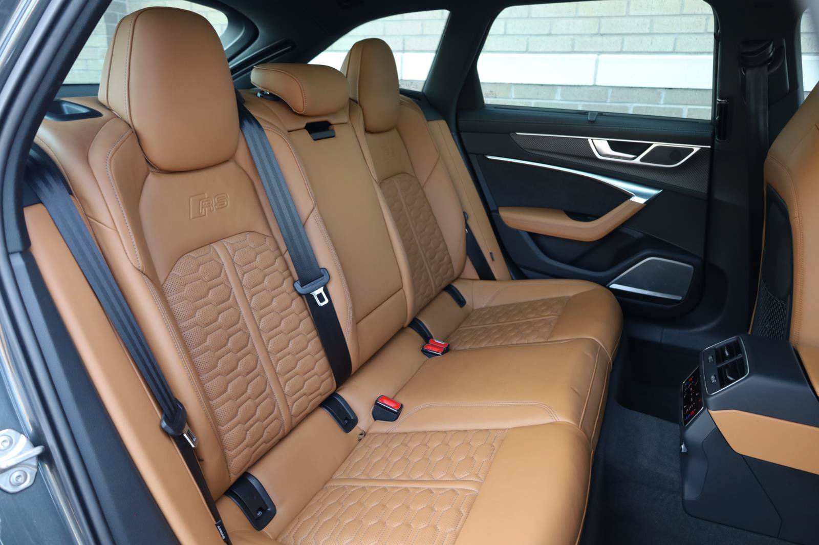 Used 2022 Audi RS 6 w/ Executive Package AWD/4WD image 29