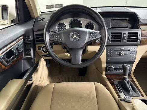 Used 2011 Mercedes-Benz GLK 350 4MATIC image 23