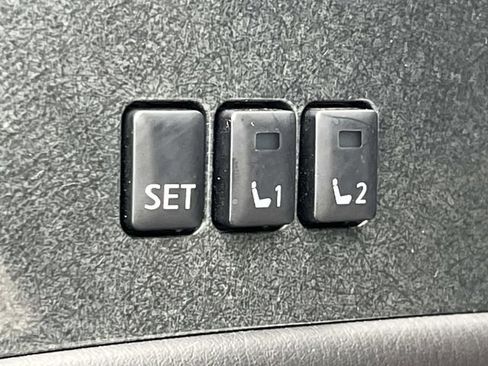 Used 2021 Nissan Armada SL w/ Midnight Edition Package RWD image 34
