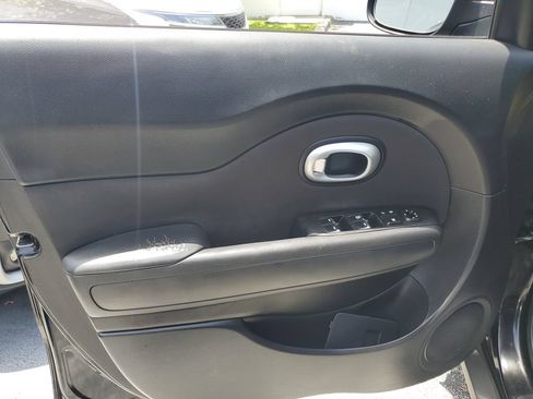 Used 2017 Kia Soul w/ Convenience Package FWD image 18