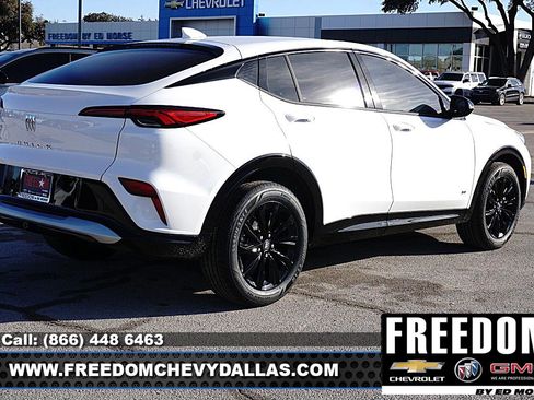 New 2026 Buick Envista Sport Touring image 7