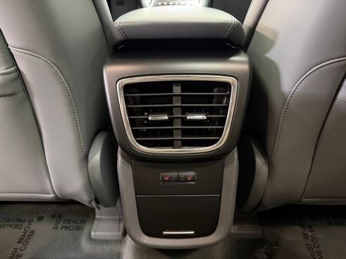 Used 2019 Lincoln Nautilus Reserve AWD/4WD image 11