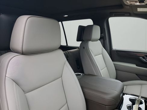 New 2026 GMC Yukon Elevation w/ Elevation Premium Package image 15