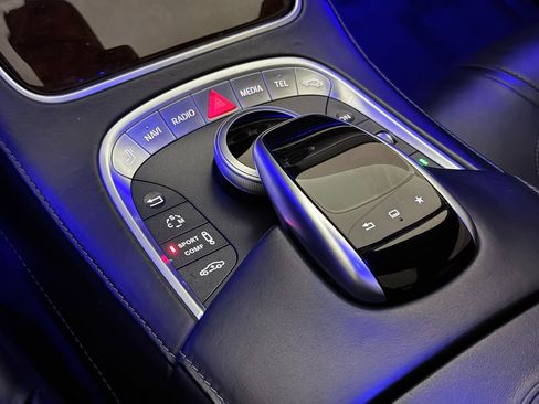 Used 2015 Mercedes-Benz S 63 AMG S63 AMG 4MATIC image 38