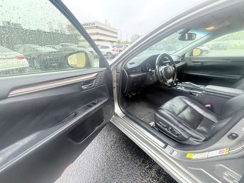 Used 2015 Lexus ES 350 w/ Luxury Package image 8