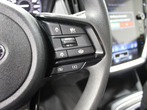 Used 2024 Subaru Crosstrek 2.0i Premium image 11