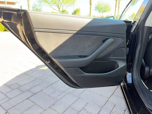 Used 2020 Tesla Model 3 Standard Range image 15