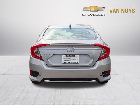 Used 2019 Honda Civic EX image 6