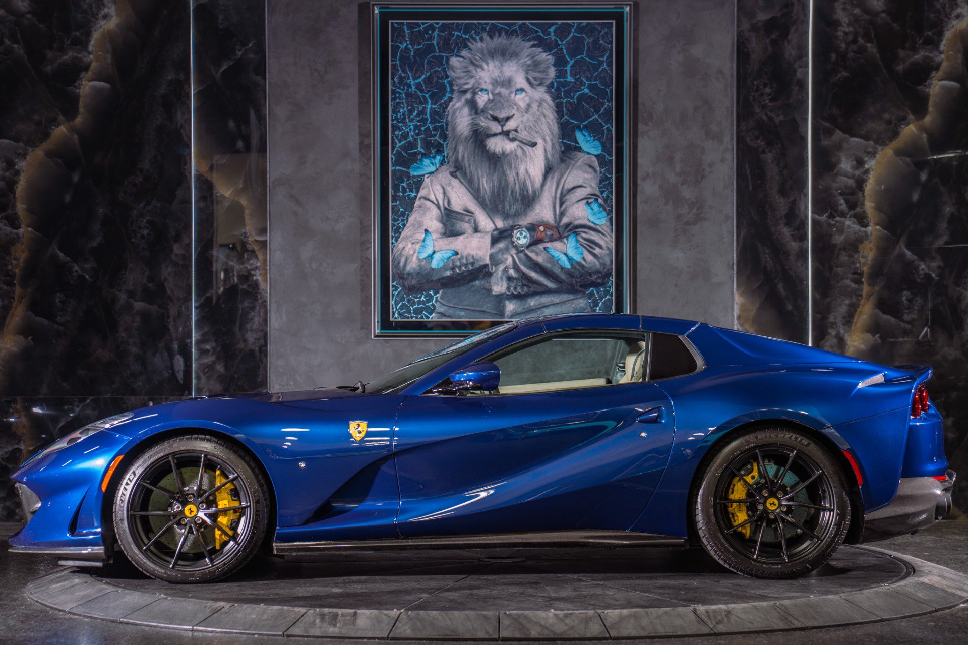 Used 2021 Ferrari 812 GTS RWD image 6