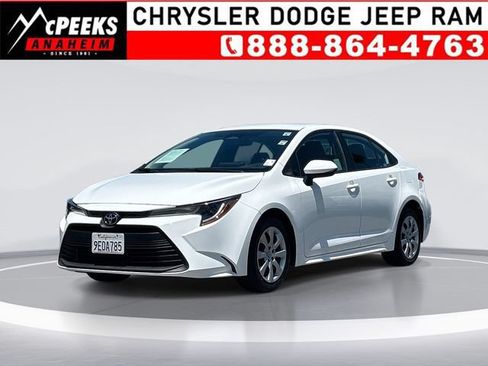 Used 2023 Toyota Corolla LE FWD image 1
