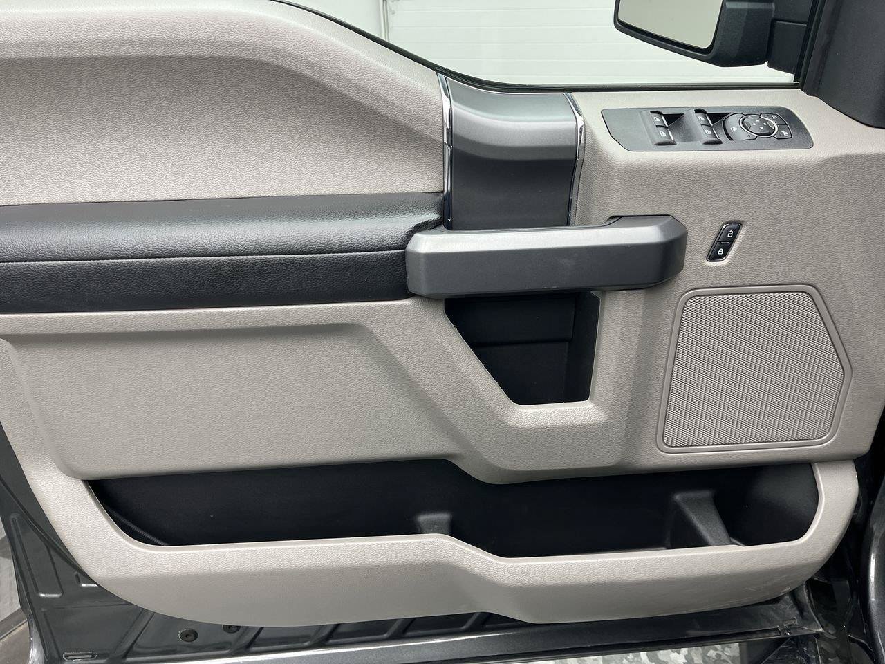 Used 2019 Ford F150 XLT w/ Equipment Group 302A Luxury AWD/4WD image 10