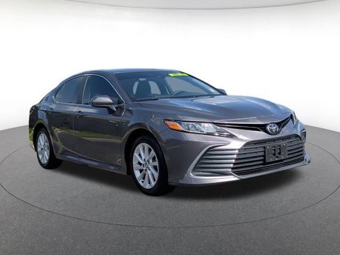 Used 2024 Toyota Camry LE FWD image 7