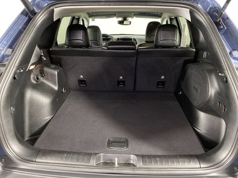 Used 2019 Jeep Cherokee Limited image 27