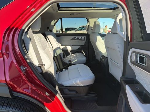New 2026 Ford Explorer Platinum w/ LUX Leather Package image 18