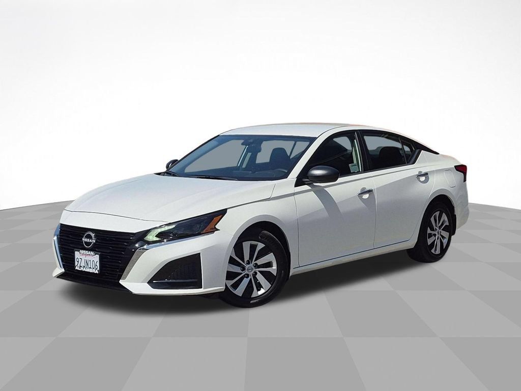 Certified 2025 Nissan Altima 2.5 S FWD image 1