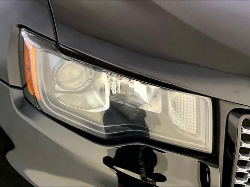 Used 2020 Jeep Grand Cherokee Altitude AWD/4WD image 27