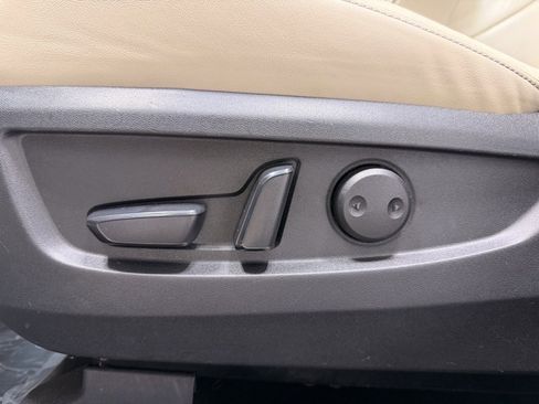 Used 2019 INFINITI QX50 Luxe w/ Cargo Package image 24