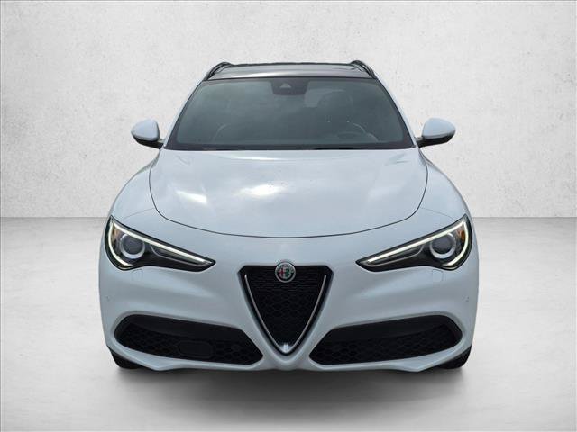 Used 2022 Alfa Romeo Stelvio Ti AWD/4WD image 2