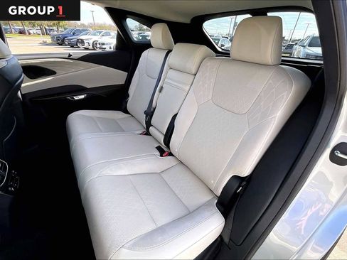 Used 2023 Lexus RX 350 FWD image 17