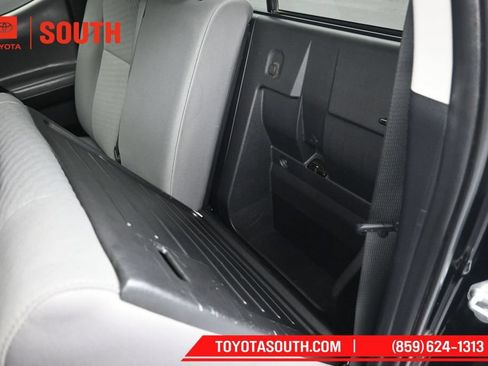 Used 2022 Toyota Tacoma SR AWD/4WD image 24