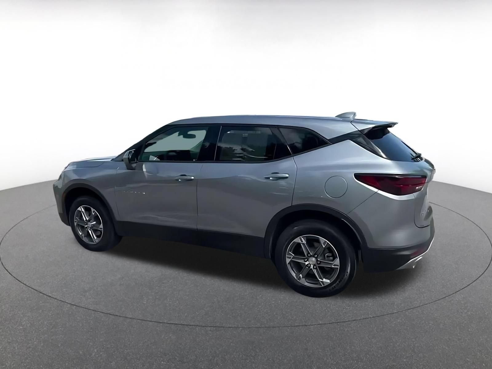Used 2026 Chevrolet Blazer LT AWD/4WD image 9
