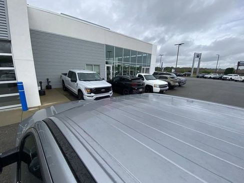 Used 2019 RAM 1500 Big Horn AWD/4WD image 4