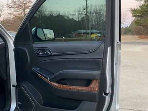 Used 2018 Chevrolet Tahoe Premier image 13