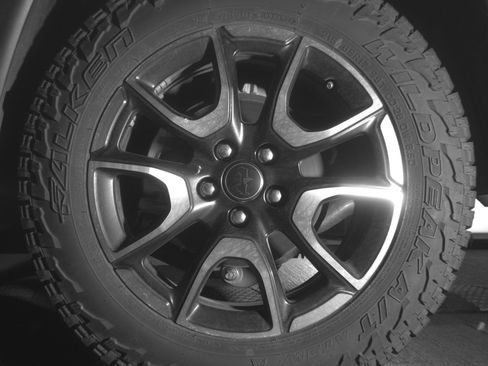 Used 2025 Jeep Compass Trailhawk AWD/4WD image 14