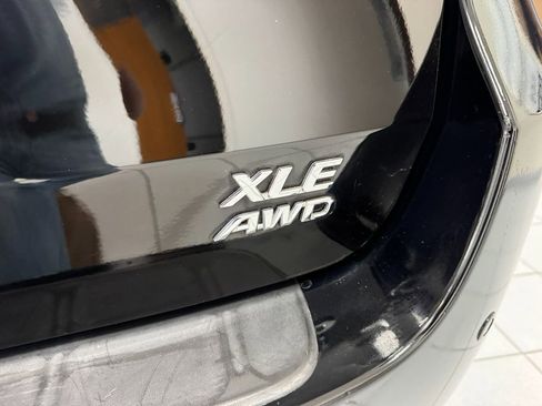 Used 2014 Toyota Sienna XLE w/ Entertainment Package image 62