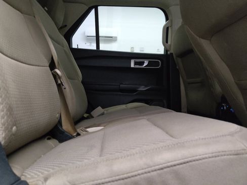 Used 2021 Ford Explorer 2WD image 19