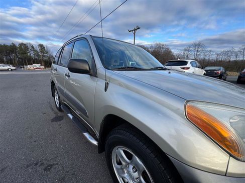 Used 2002 Toyota RAV4 4WD image 19