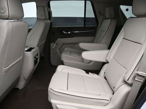 Used 2023 GMC Yukon Denali AWD/4WD image 11