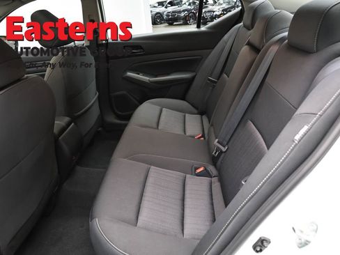 Used 2024 Nissan Altima 2.5 SV w/ SV Premium Package FWD image 21