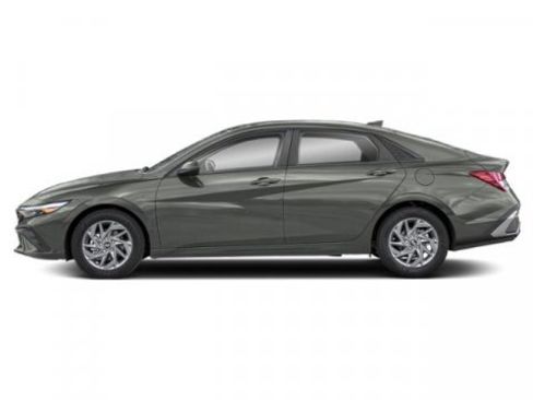 New 2026 Hyundai Elantra SEL Sport Premium FWD image 3