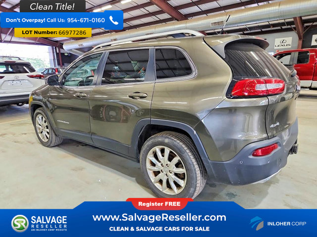 Used 2015 Jeep Cherokee Limited w/ Luxury Group AWD/4WD image 3