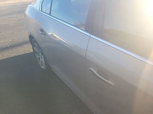 Used 2011 Buick LaCrosse CXL image 10