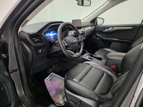 Used 2022 Ford Escape Titanium AWD/4WD image 16